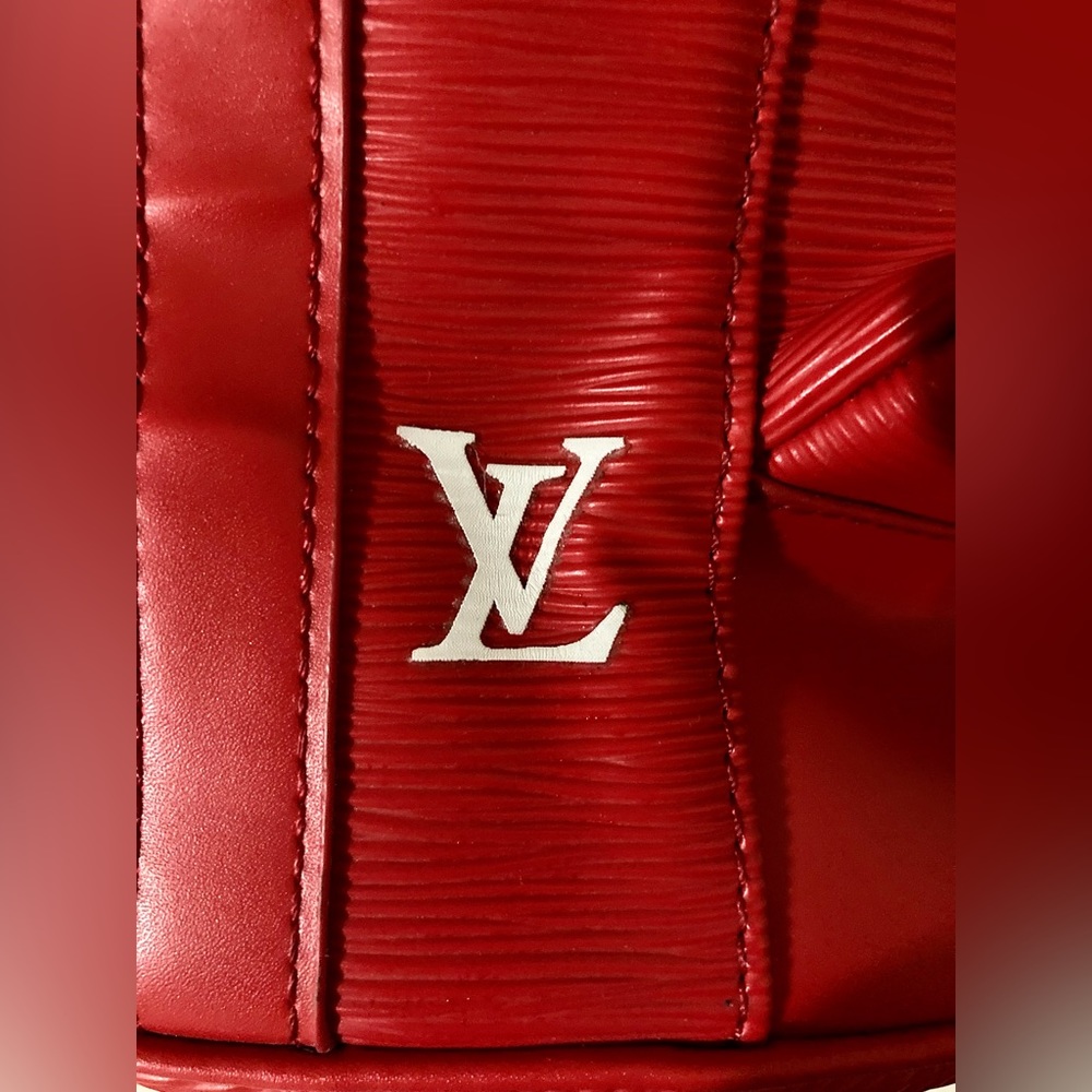 Louis Vuitton x Supreme Christopher Backpack Epi Red - Picture 3 of 12